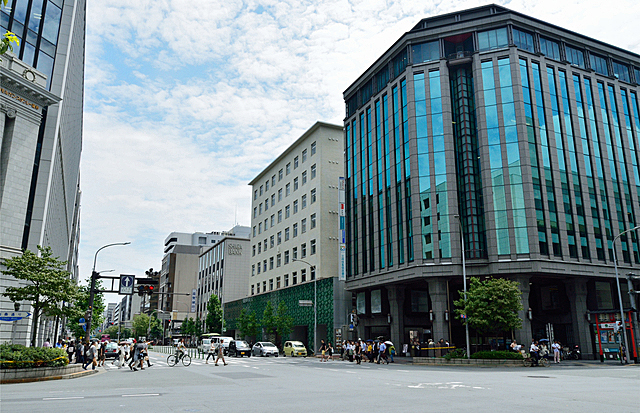 Venues for interactions among business managers like Kyoto Keizai Club have deepen relationships among executives in Kyoto.